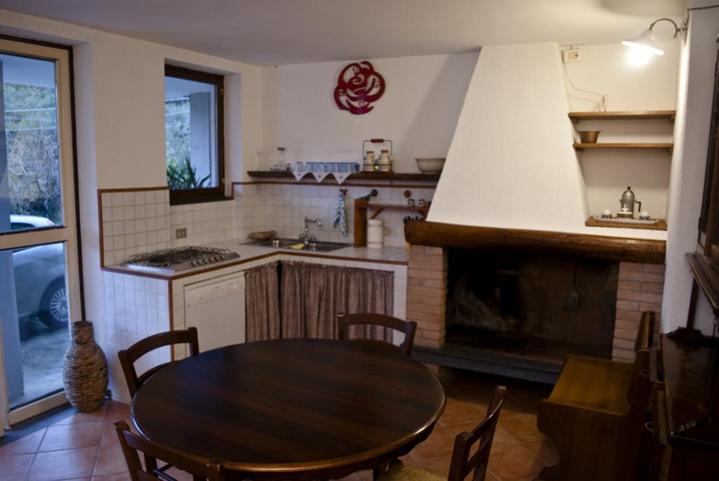 Parte Di Casa Con Giardino E Piscina Villa Pietrasanta Eksteriør bilde
