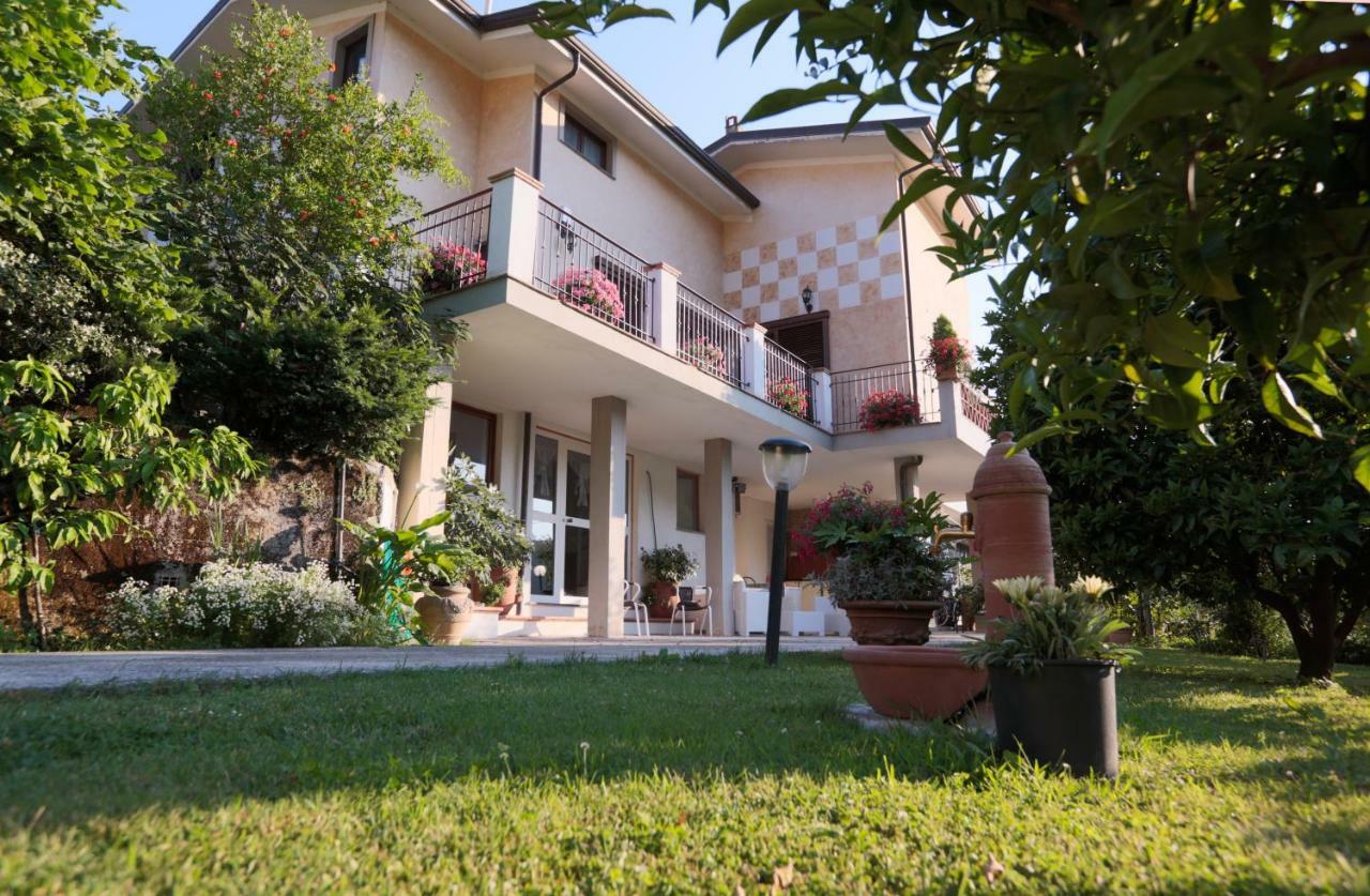 Parte Di Casa Con Giardino E Piscina Villa Pietrasanta Eksteriør bilde